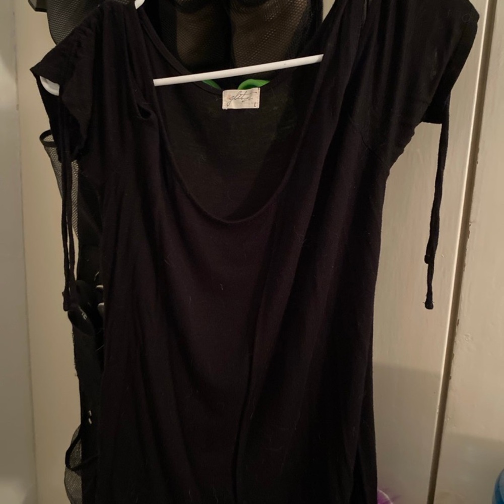 Cold shoulder top